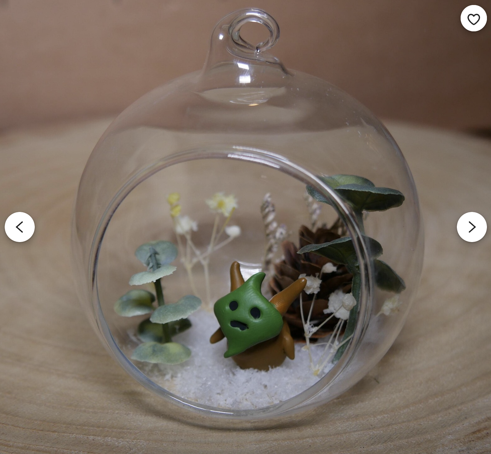 Korok dans une boule de nöel en verre